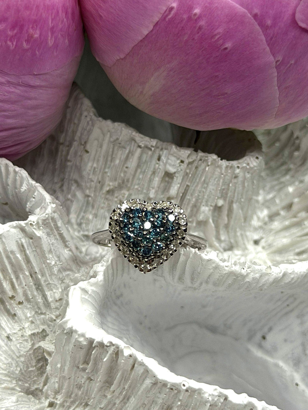 14K White Gold Heart Blue & White Diamonds Ring Size 6